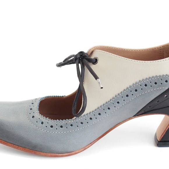 John Fleuvog Wonder Lyra BROGUED LACE-UP PUMP - Picture 7 of 14